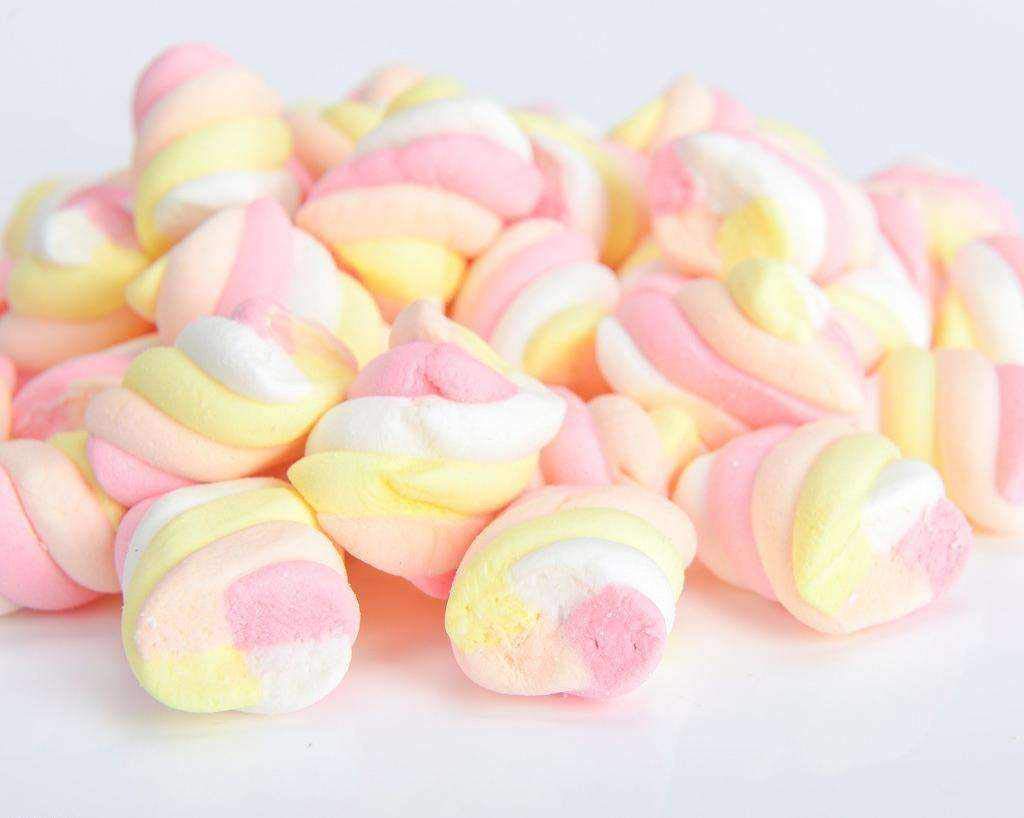 Vanilla Bean Square Marshmallows Stuffed with Hand