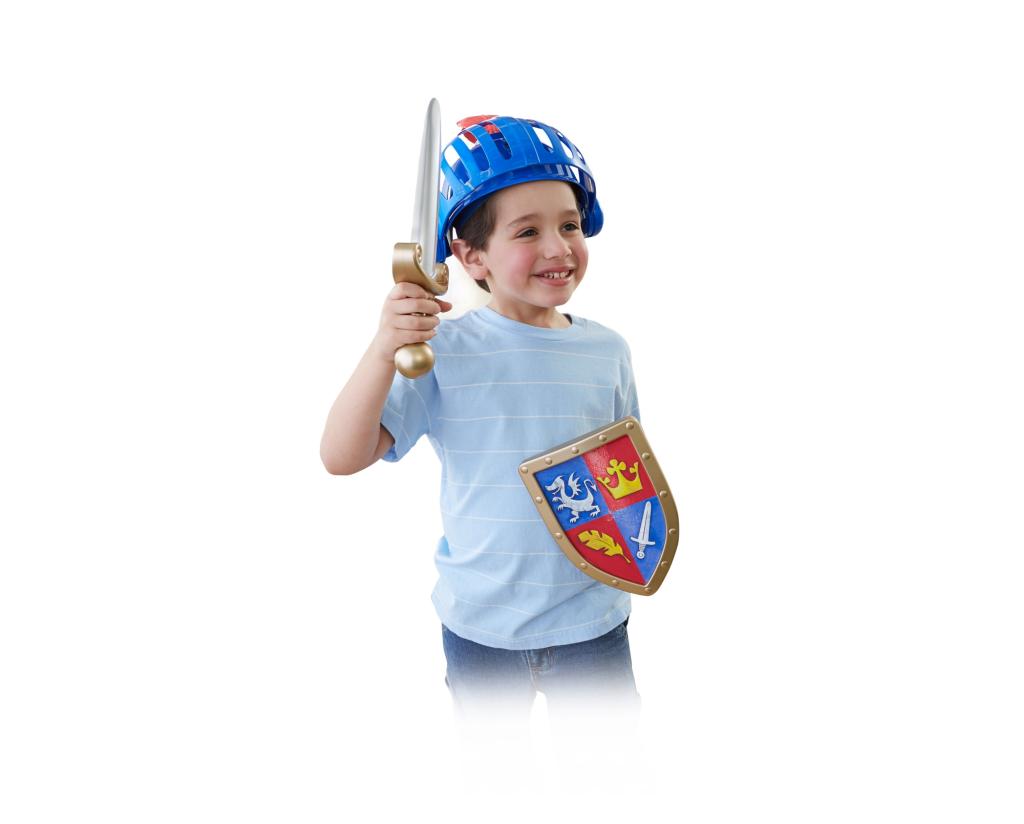Amazon.com: Fisher-Price Mike the Knight Explore 'n Train Helmet Set ...