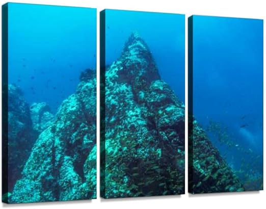 Amazon Com Underwater Deep Sea Pinnacle On Ocean Floor Print On