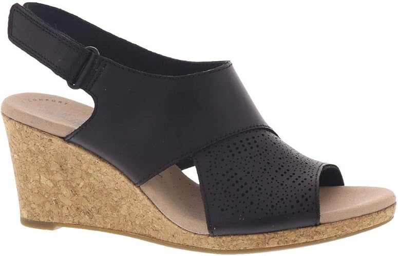 clarks desert boot low