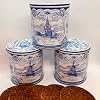 Guilty Candy Store – 3 Delfts blauwe blikken met elk 10 verse roomboter stroopwafels