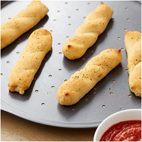 Wilton Perfect Results NonStick 14Inch Pizza Crisper Pans with Holes