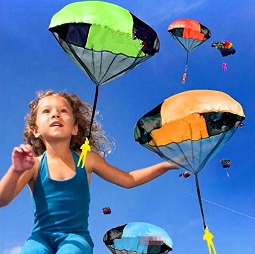 AISHEMI Outdoor Sport Tangle Free Throwing Fuuny Toy Parachute Men No Strings No Batteries.Toss It Up Watch Landing 4 Pieces Set(4 Random Color)