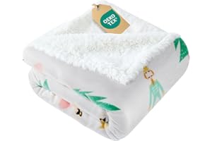 CGK UNLIMITED Christmas Sherpa Blanket Throw Size - Reversible Sherpa Fleece Blanket - Super Soft Double Sided Throw for Bed, Sofa, Couch - Thick, Warm, Cozy & Plush - Xmas Winter Bedding - Christmas Print, 50x60