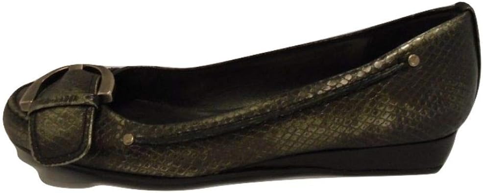 stuart weitzman wedge pumps