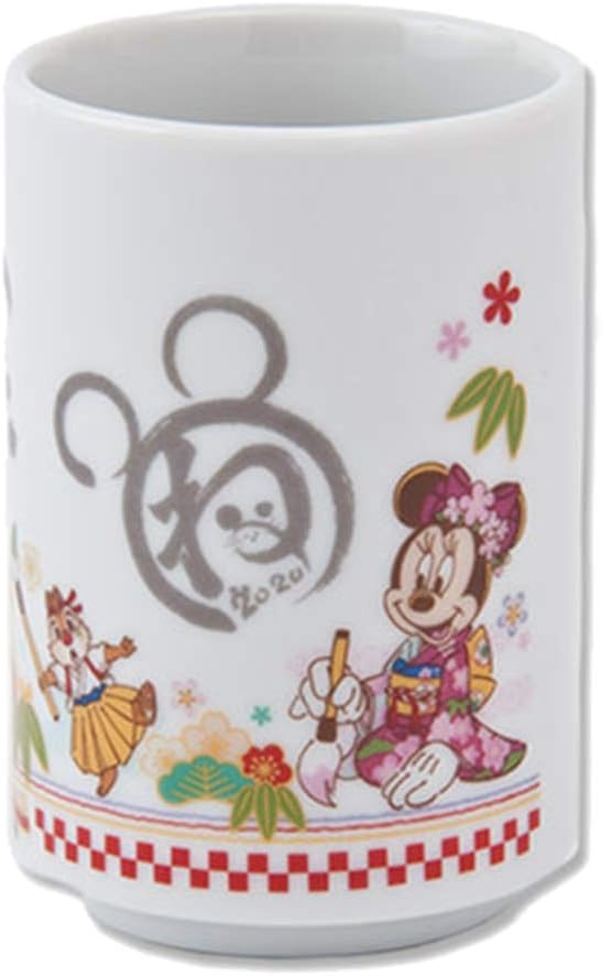 Amazon Co Jp ディズニー お正月 ニューイヤー グッズ 湯のみ 白 ミッキー ミニー チップとデール ゆのみ 湯呑み 湯飲み コップ キッチン用品 ディズニーリゾート 限定 おもちゃ