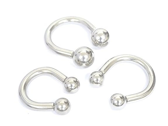 ピアスの名前 耳の場所 形状による違い 今おしゃれで人気の種類は