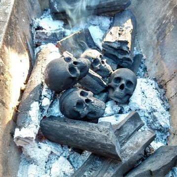 Skull Charcoal briquettes Handicrafts for Indoor or Outdoor Fireplaces, Firepit, Campfire, Halloween Decor, BBQ (Qty 6, Black)