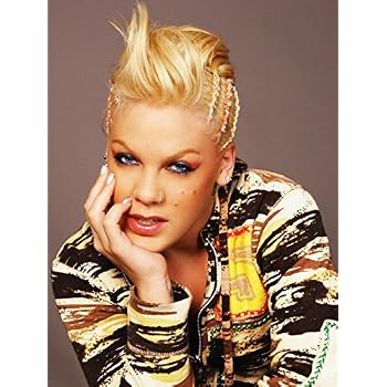 Amazon Com Prague Courtney Alecia Beth Moore Pink Music Star