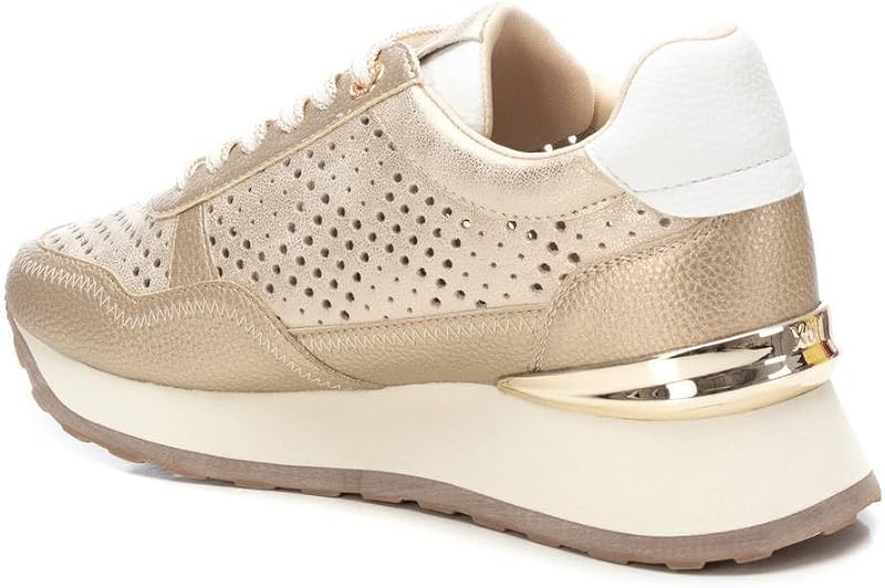 - Ténis Dourados Femininos - Calçado Confortável e Versátil - Moda Casual - Modelo 14377901 (Tamanho 38)