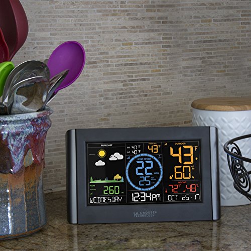 La Crosse Technology V22WRTHINT Professional Weather Station, Black