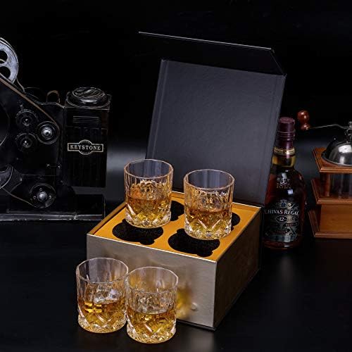 Set of Kanars crystal whiskey glasses.