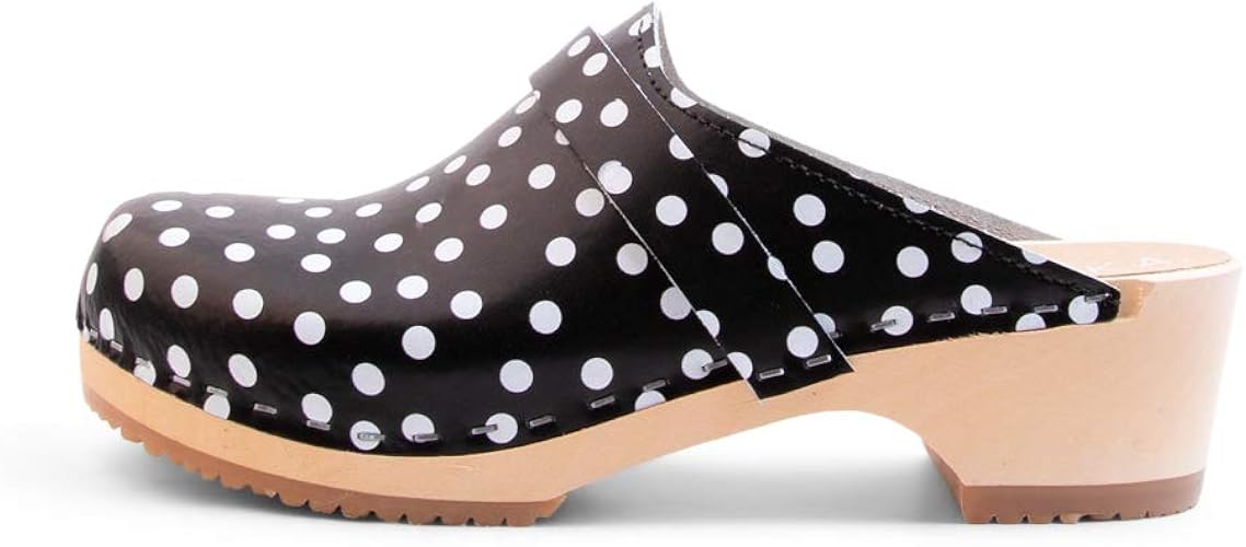 women's wooden clogs