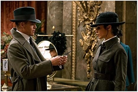 Gal Gadot As Wonder Woman And Chris Pine All Suited Up 8 X 10 Inch Photo At Amazon S Entertainment Collectibles Store