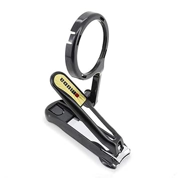 nail clipper with magnifier