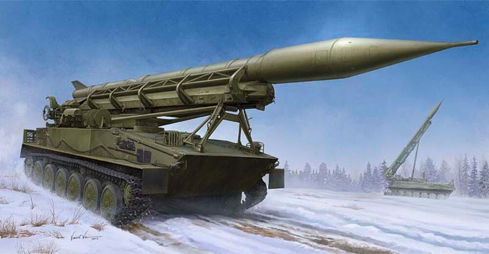 Trumpeter 1:35-2P16 Launcher w/Missile 2k6 Luna (FROG-5)