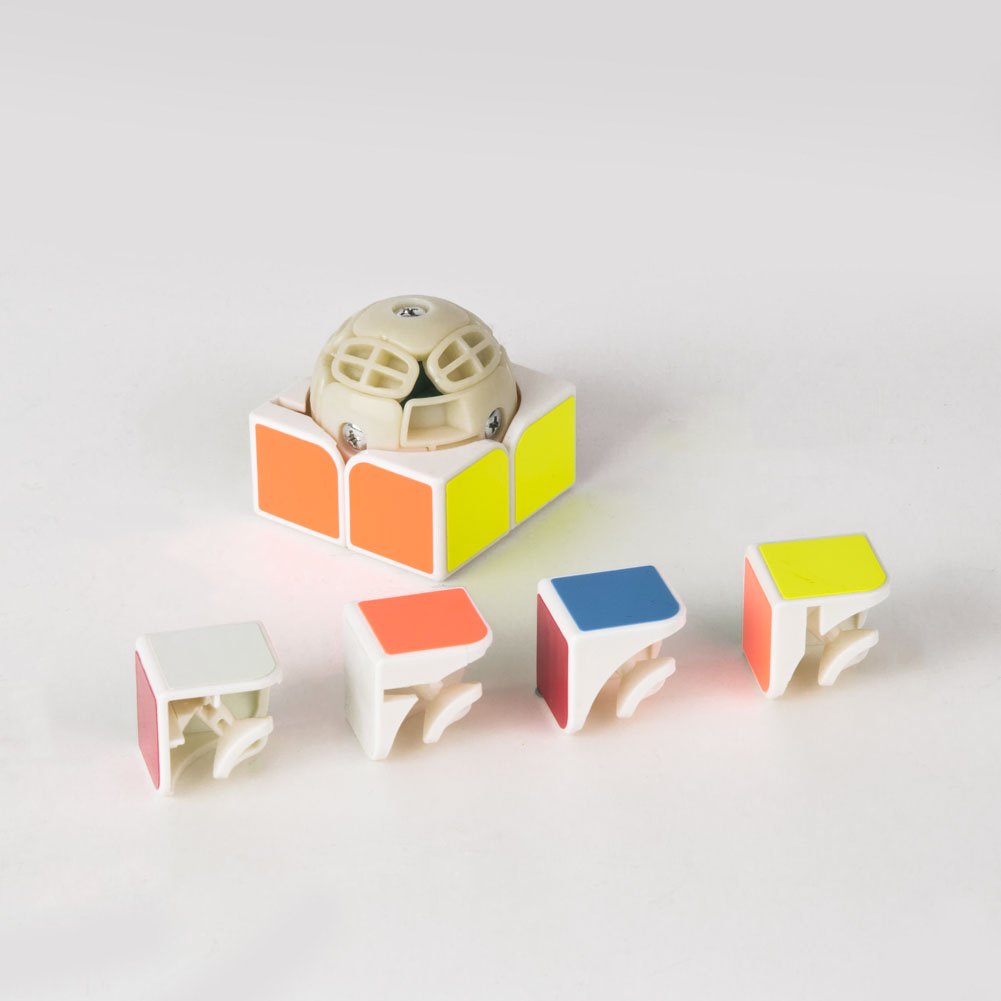 Speed Cube 2x2 Puzzle games as Portable Toys and Gift for Kids or adults, Birthdays, Valentine\'s day, Easter, Christmas.DIY Present Packing (2x2 cube, 5cm5cm5cm)