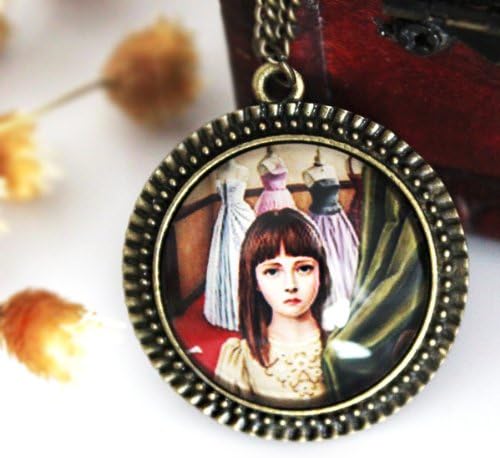 New Arrival Hot Sale Vintage Retro Beautiful Puzzled Girl Gothic Design Alloy Pendent Necklace with Free Jewelry Pouch