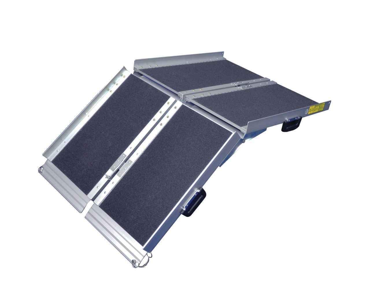 Aidapt 4FT Tri-Fold Suitcase Ramp.Non-slip Tread,Carry Handle,Portable,Folding,Car Boot Ramp,Wheelchair,Scooter, Threshold,Doorway,Kerb,Lightweight Aluminium Ramp,Motorbike,Disability,Assembled