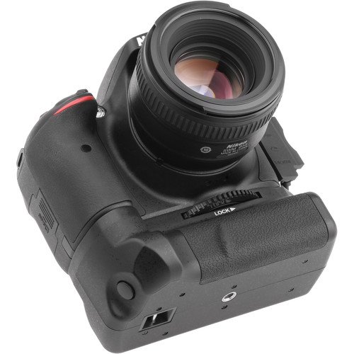 Vello BGN13 Battery Grip for Nikon D5300 Buy Online in UAE. Photo