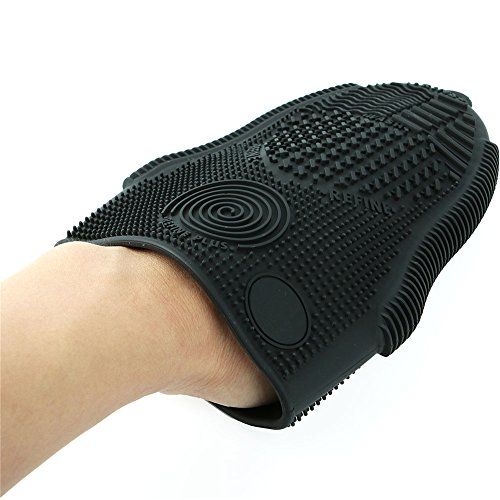 ScivoKaval Makeup Brush Cleaner Mat Mitt Glove Silicone Cosmetic Cleaning Scrubber Tool for Face Brushes and Eye Brush Washing Black