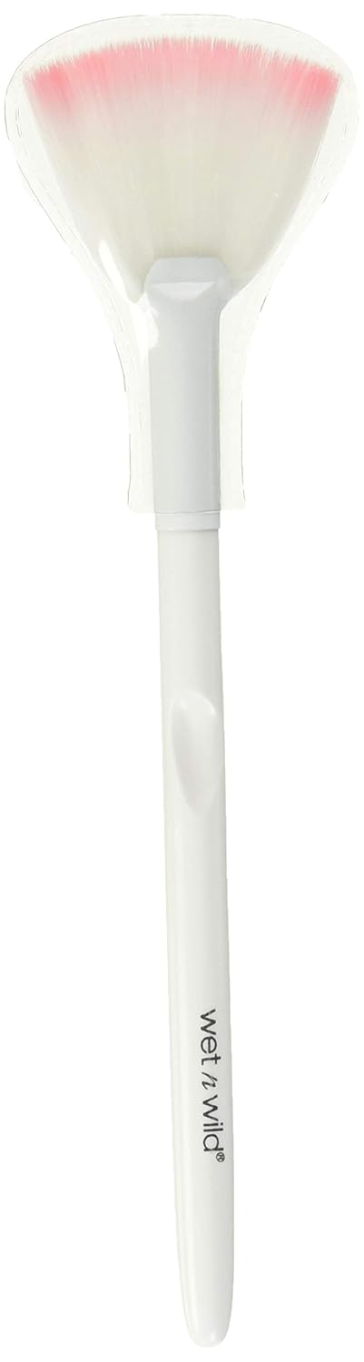 wet n wild Small Eyeshadow Brush: Beauty
