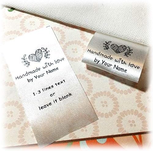 100 pcs Coronary heart Ball of Yarn Design Handemade with Love Customized Textual content Brand Personalised Stitching Hanging Satin Ribbon Clothes Labels Folding Title tag Washable wash Care Handmade Label Dimension C