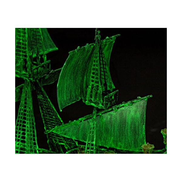 Revell Modellbausatz Geisterschiff I Piratenschiff mit Nachtleuchtfarbe I Easy-Click-System fÃ¼r einfachen Zusammenbau I Detailliertes Modell fÃ¼r Kinder und Erwachsene ab 10 Jahren – Bild 8
