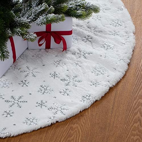 GMOEGEFT 48 Inches Faux Fur Christmas Tree Skirt with Sparkly Silver Snowflakes Sequins, Xmas Tree Holiday Decoration