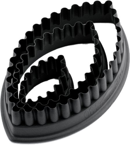 Paderno World Cuisine 6-Piece Fluted Oval PA+ Composite Cookie Cutter Set by World Cuisine