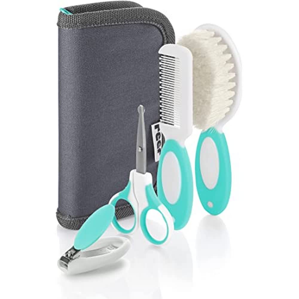reer BabyCare 5 Piece Newborn Starter Set with Natural Hair Brush