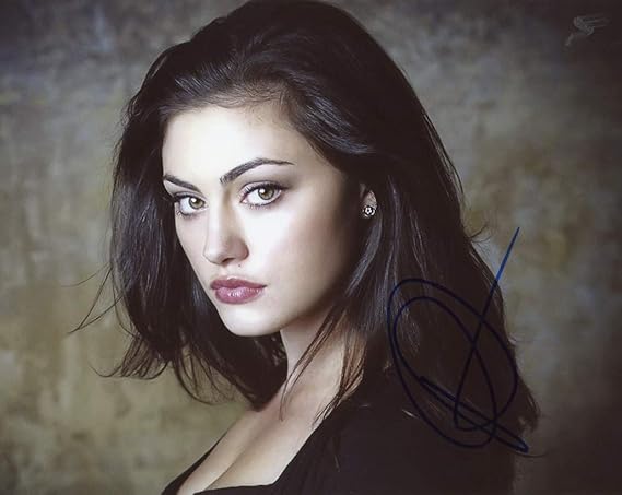 Phoebe Tonkin 517OvTw3bwL._SX569_