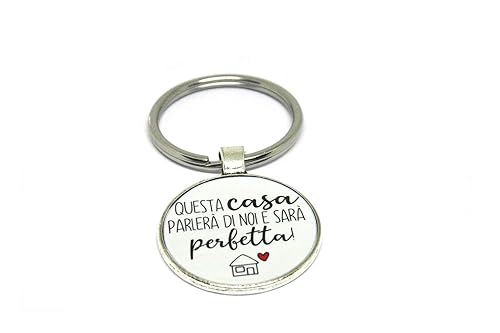 Portachiavi Idea Regalo Nuova Casa Portachiavi Coppia Portachiavi Casa Portachiavi Personalizzato Questa Casa Parla Di Noi E Sara Perfetta Amazon It Handmade