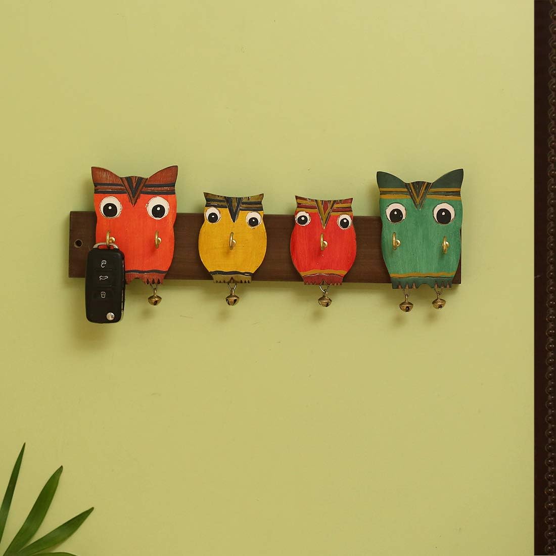 ExclusiveLane 'Owl Family' Decorative Wooden Key Holder for Home Decor