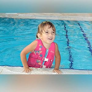 Schnorchelmasken 517c7nL%2BMfL. SS300 BESTER SCHUTZ FÜR KINDER: Diese Schwimmweste hat verstellbare Sicherheitsgurte unter dem Schritt des Kindes, damit sie an Ort und Stelle bleibt und am Körper des Kleinkindes haften bleibt. Die Entriegelungsschnallen der Schwimmweste sind besonders stark, sodass Sie sich keine Sorgen über die leichte Beschädigung machen müssen.
GUTE MATERIALIEN: Die Schwimmweste besteht aus Neopren außen und EPE-Schaum innen. Neopren-Material kann sehr schnell und einfach zu verpacken trocknen. Auch die Schwimmjacke ist leicht, kompakt und langlebig, was sie ideal für einen Ausflug macht.
MEHRFACHER GEBRAUCH: Die Schwimmweste für Kleinkinder kann in vielen verschiedenen Szenen getragen werden. Kinder können diese Schwimmweste am Strand, im Schwimmbad, im Wasserpark, auf dem Boot usw. Tragen.