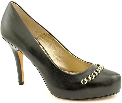isola black pumps