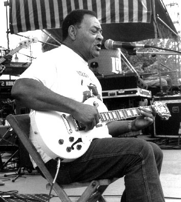 Junior Kimbrough à écouter ou acheter sur Amazon Music dès maintenant