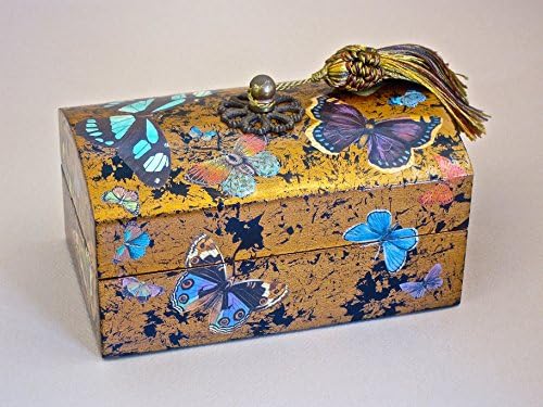 Decoupage jewelry box