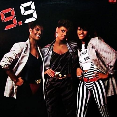 Y.N.V. - Y?N Vee - Amazon.com Music