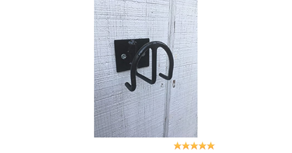 dog leash wall hitch