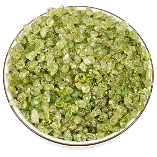 TUMBEELLUWA 1LB Chips Tumbled Stones Crushed Reiki Irregular Shaped Healing Crystal Quartz Decoration,Peridot