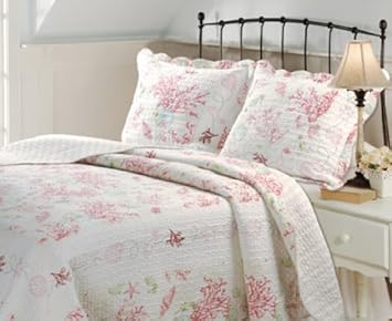 Amazoncom Coral White Seashell Beach House Twin Quilt