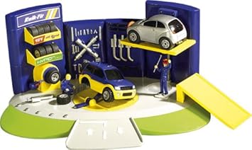Casdon 513 Toy Electronic Kwik Fit Service Centre Amazon Co Uk
