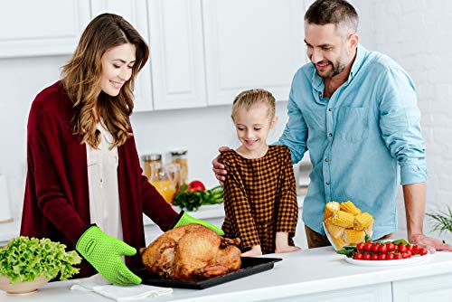 No.1 Set of Silicone Smoker Oven Gloves - Extreme Heat Resistant Washable Mitts for Safe Cooking Baking & Frying at The Kitchen,BBQ Pit & Grill. Superior Value Set + 3 Bonuses (Green)
