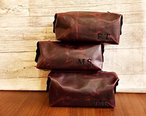 Personalized dopp kit, Mens toiletry bag, Shaving case, Zipper cosmetic pouch, Makeup bag, Groomsmen set, Faux travel bag, Vegan leather, Everyday, bordo, red