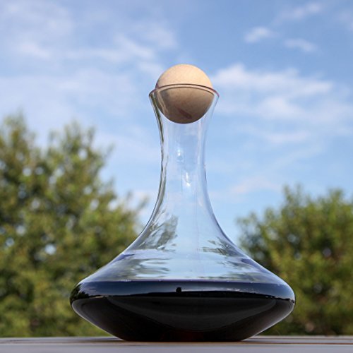 Classic Glass Wine Decanter with Wooden Ball Stopper and Decanter Dryer