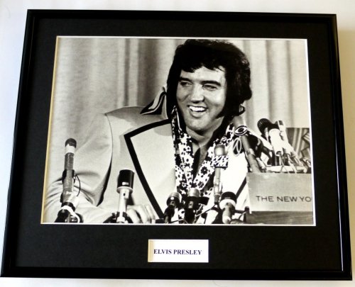 ELVIS PRESLEY/FRAMED PHOTO