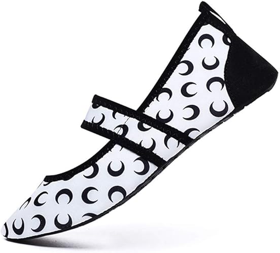 shoes to wear in swimming pool