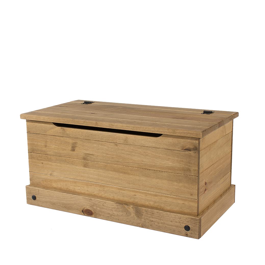 Core Products, Corona Waxed Pine Storage Trunk