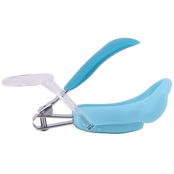 nail clipper with magnifying glass